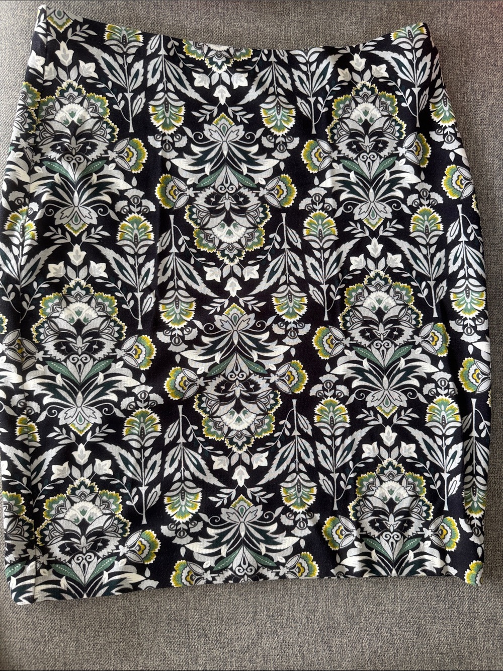 Ann Taylor Factory Black Floral Damask Stretch Cotton Pencil Skirt